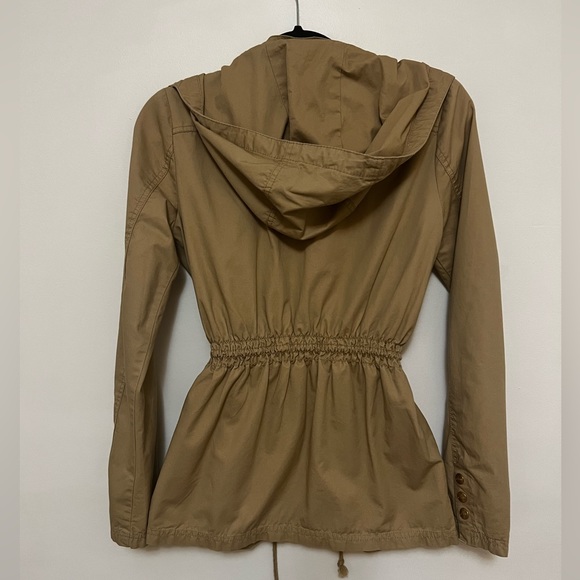 Guess - khaki cargo jacket with cinched waist and hood. SM - Picture 4 of 4